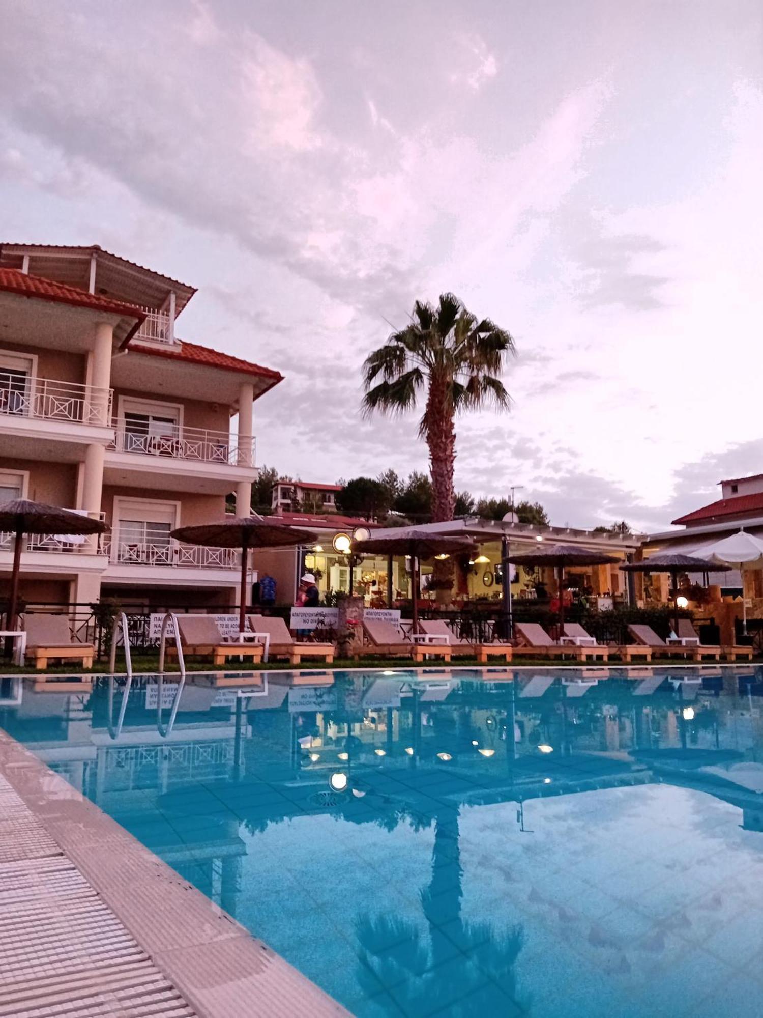 Golden Residence Family Resort Pefkochori Extérieur photo